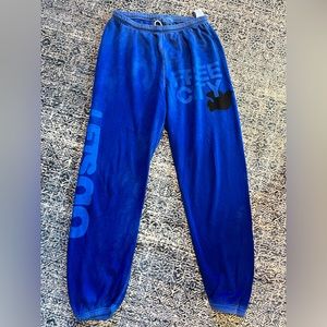 FREECITY large sweatpant. Size L.